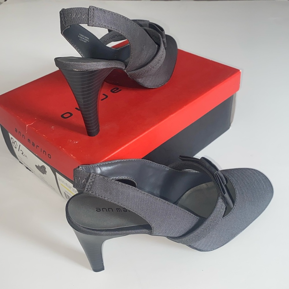 Ann Marino vintage NIB Legendary sling back Steel fabric pumps, 8.5M